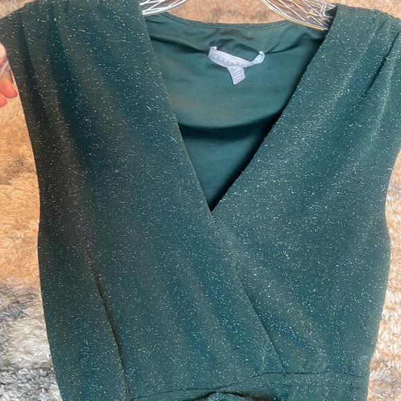 Green jumpsuit - Picture 6 of 6